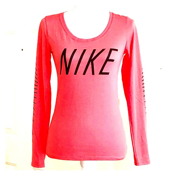 the nike tee athletic cut dri fit long sleeve